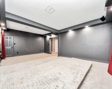 3210 Shadowwalk Drive - Photo Thumbnail 16