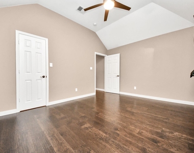 3210 Shadowwalk Drive - Photo Thumbnail 34