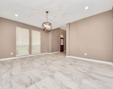 3210 Shadowwalk Drive - Photo Thumbnail 18