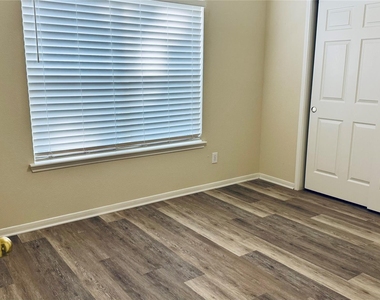 5808 Forest Timbers Drive - Photo Thumbnail 20