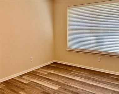 5808 Forest Timbers Drive - Photo Thumbnail 21