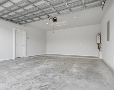 5011 Bowen Prairie Drive - Photo Thumbnail 11