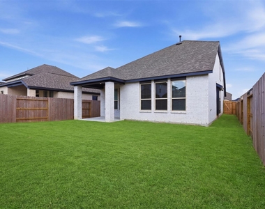 5011 Bowen Prairie Drive - Photo Thumbnail 13