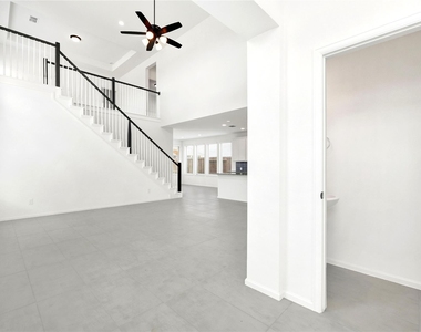 31010 Evening Skye Drive - Photo Thumbnail 7
