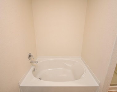 405 Texas Olive Drive - Photo Thumbnail 35