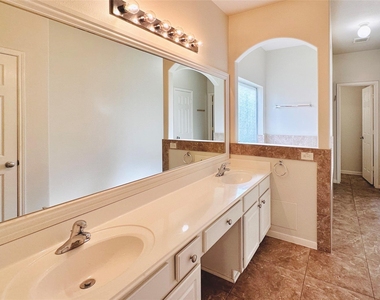 26114 Silver Timbers Lane - Photo Thumbnail 21