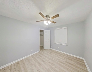 4002 Prudence Drive - Photo Thumbnail 9