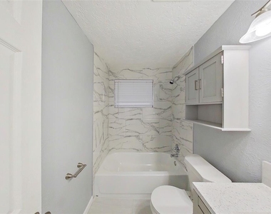 4002 Prudence Drive - Photo Thumbnail 5