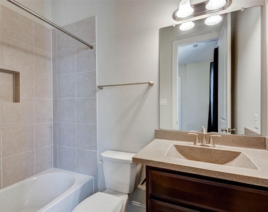 720 N Shepherd Drive - Photo Thumbnail 22
