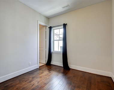 720 N Shepherd Drive - Photo Thumbnail 20