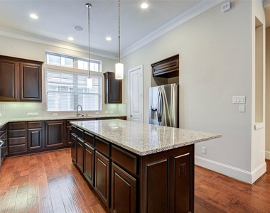720 N Shepherd Drive - Photo Thumbnail 10