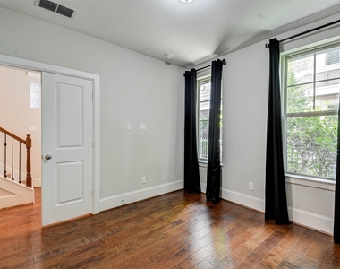 720 N Shepherd Drive - Photo Thumbnail 29