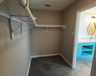 6702 Path Way Court Court - Photo Thumbnail 17