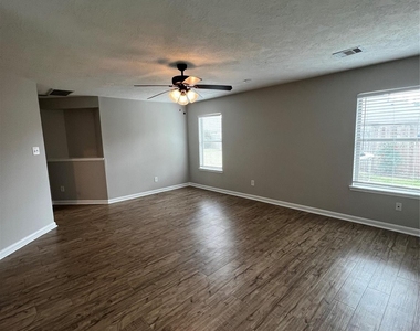 6702 Path Way Court Court - Photo Thumbnail 8
