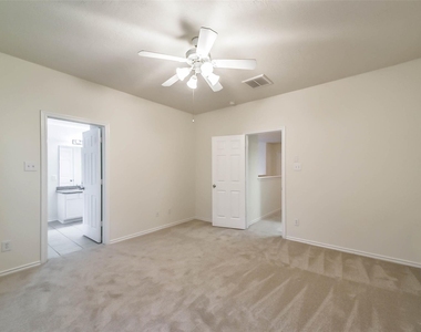 246 W Stedhill Loop - Photo Thumbnail 17
