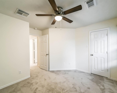 246 W Stedhill Loop - Photo Thumbnail 26
