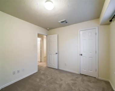 246 W Stedhill Loop - Photo Thumbnail 24