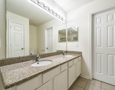246 W Stedhill Loop - Photo Thumbnail 20