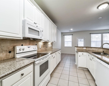246 W Stedhill Loop - Photo Thumbnail 8