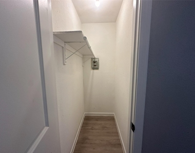 515 Margil Street - Photo Thumbnail 5