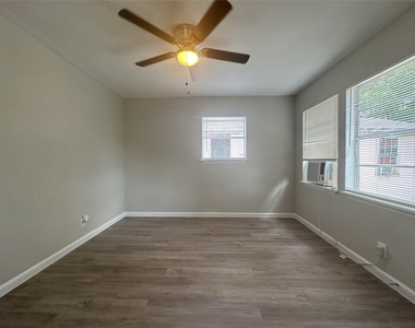 515 Margil Street - Photo Thumbnail 1