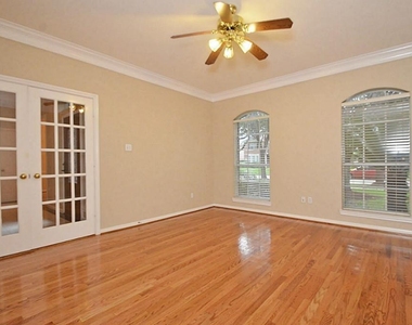 4407 April Meadow Way - Photo Thumbnail 3