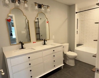 6910 S Mallard Drive - Photo Thumbnail 12