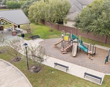 17207 Mossbriar Lane - Photo Thumbnail 26