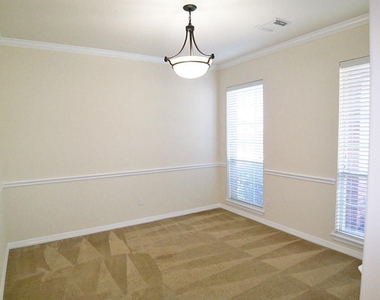 17207 Mossbriar Lane - Photo Thumbnail 5