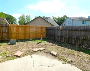 1203 Beckwood Circle - Photo Thumbnail 27