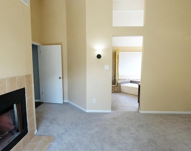 1203 Beckwood Circle - Photo Thumbnail 13