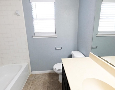 1203 Beckwood Circle - Photo Thumbnail 25