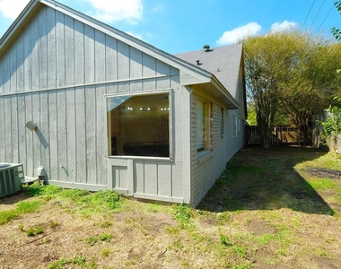 1203 Beckwood Circle - Photo Thumbnail 29