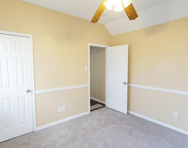 1203 Beckwood Circle - Photo Thumbnail 21