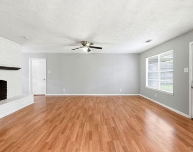 7902 Lichen Lane - Photo Thumbnail 10