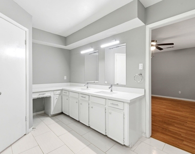 7902 Lichen Lane - Photo Thumbnail 26