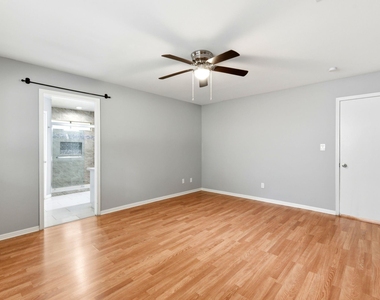 7902 Lichen Lane - Photo Thumbnail 24