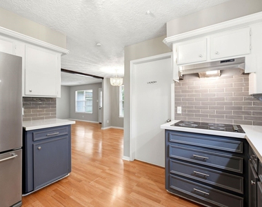 7902 Lichen Lane - Photo Thumbnail 16