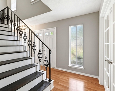 7902 Lichen Lane - Photo Thumbnail 5