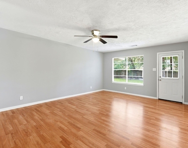 7902 Lichen Lane - Photo Thumbnail 11