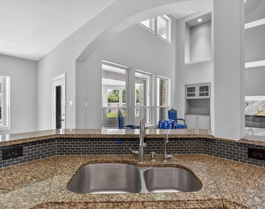 11127 Salento Court - Photo Thumbnail 15