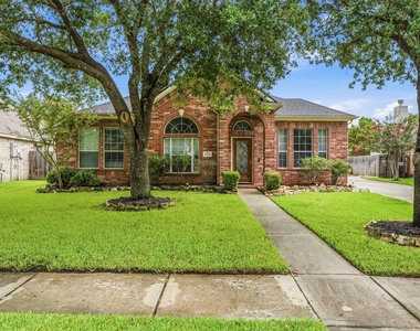 27730 Geneva Hills Lane - Photo Thumbnail 5