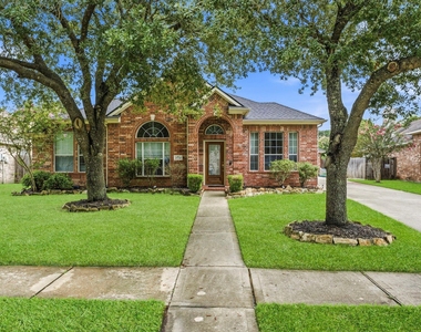 27730 Geneva Hills Lane - Photo Thumbnail 3