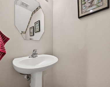 214 Kentwood Ridge Court - Photo Thumbnail 20