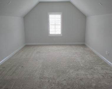 4835 Evergreen Hills Drive - Photo Thumbnail 19