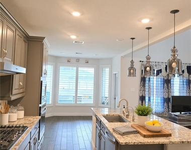 4835 Evergreen Hills Drive - Photo Thumbnail 9