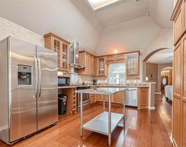 5213 Cottonwood Creek Lane - Photo Thumbnail 8