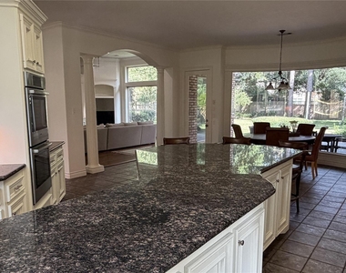 8615 Haven Woods Way - Photo Thumbnail 3