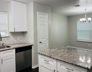 2617 Redfish Drive - Photo Thumbnail 7