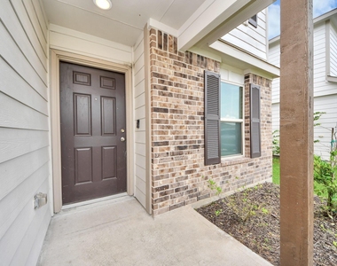 4231 Tulip Oak Drive - Photo Thumbnail 4